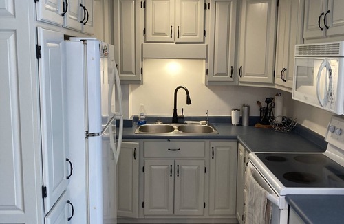 Long Point House | Newly renovated cozy cottage at Long Point!