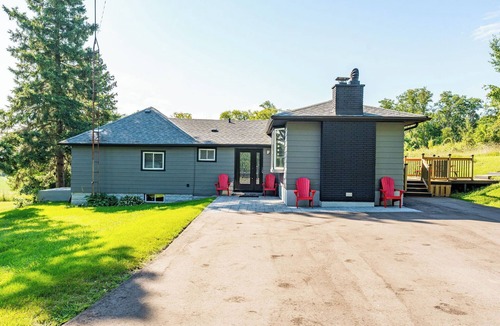 Whitby House | Newly Renovated Home in Whitby