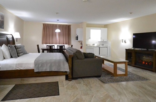York Regional Municipality Hotel | Newmarket Inn