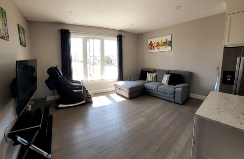 Port Colborne House | Nickel Beach/Crystal Beach/BBQ/Family Atmosphere| Wineries| Niagara Falls