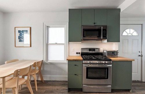 Audubon Park House | NordEast Escape/Hot Tub, Bocce court, Fooseball, Patio, Awesome location