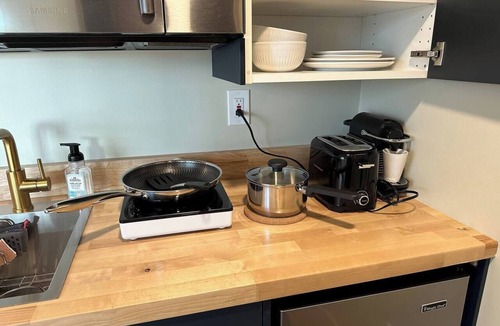 Center City House | Nordic Harbor | Room 2 | Tranquil Maple
