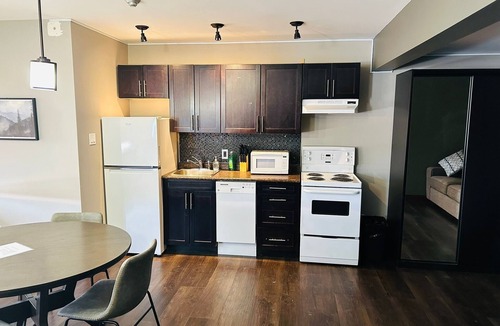 Kenora Apartment | Norman Bay Inn