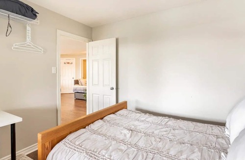 London House | NORTH LONDON OPEN CONCEPT PRIVATE 1BD UNIT