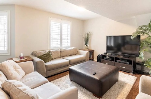London House | NORTH LONDON OPEN CONCEPT PRIVATE 1BD UNIT