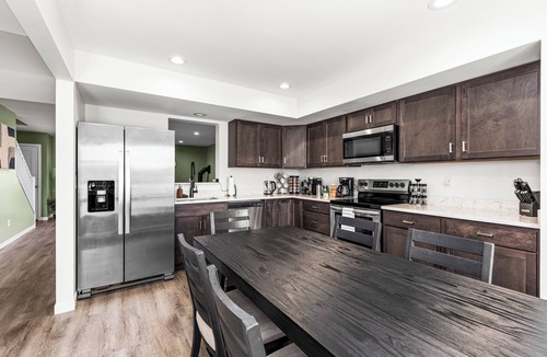 Hermantown House | Northern Comfort: Cub's Den - Your Family Hideout