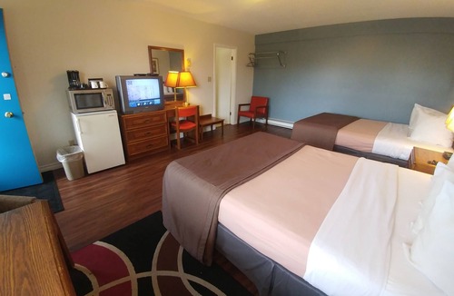Algoma District Hotel | Northlander Motel