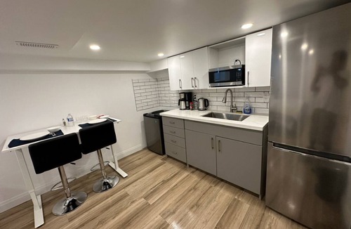 Rosemount House | nPvt Studio near Fairway Mall & Waterloo Airport. Downtown in few minutes