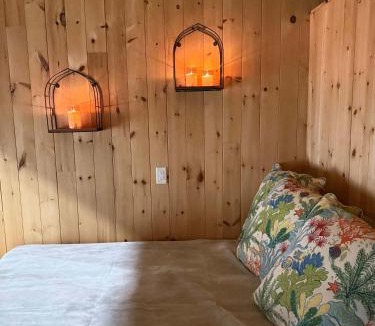 Morin Heights Ski Chalet | o sommet bleu 1chambre & spa sauna hammam
