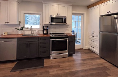 Quinte West House | Oak Lake Home with Private Dock and Water Access
