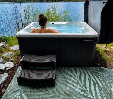 Stoke Ski Chalet | Oasis