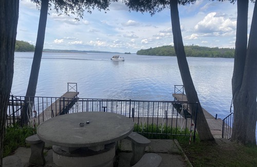 Roseneath Cottage | Oasis on the Lake 5 Bedroom cottage