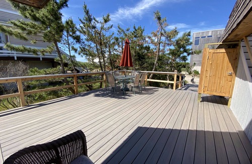 Kismet House | Ocean Therapy-A few steps from the beach
