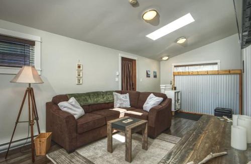 Port Renfrew House | Oceanfront view 2 entertainment areas -Pet Friendly