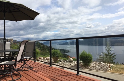 Central Okanagan Cottage | Off season rates. Fire table, steps to pool fantastic view! Aug 9-16 available