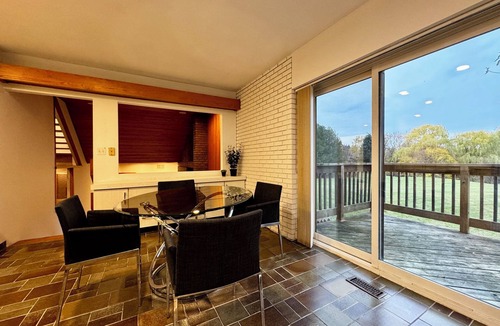 Bayview Woods - Steeles House | Old Brick Style Mansion With Indoor Pool