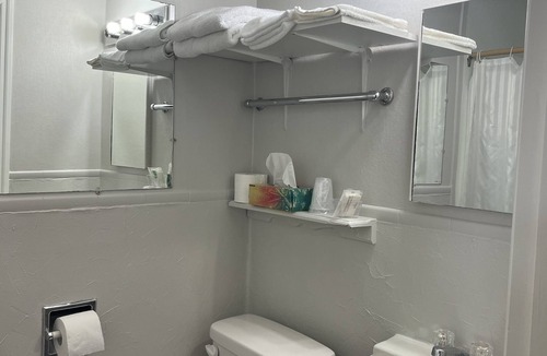 Algoma District Hotel | Old Mill Motel