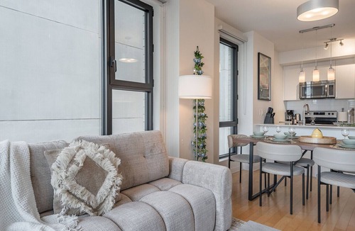 Cite Multimedia Apartment | Old Port 2BR + Parking