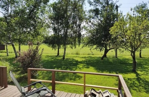 Selkirk Cottage | ONLY RURAL FAMILY PRIVATE LAKE ERIE BEACH GETAWAY WITH NO ÇLEANING FEE CHARGED