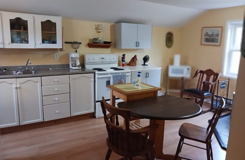 Newboro House | Original Newboro Lockmaster Home