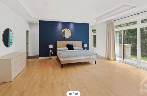 Ottawa Division House | Ottawa's Finest: Mansion in a quiet neighbourhood!