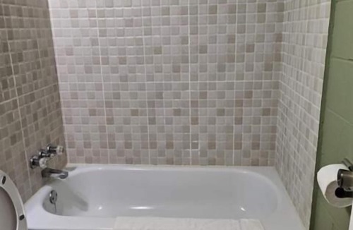 North Frontenac Hotel | PALMERSTON LAKE MOTEL