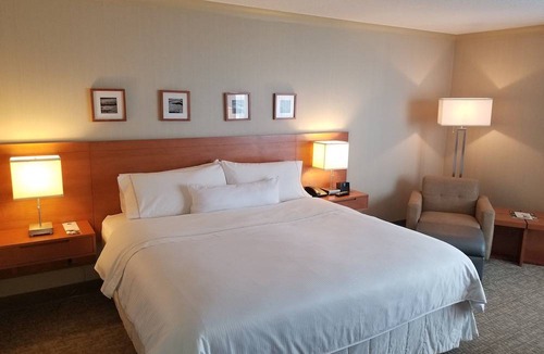 North York Hotel | Pan Pacific Toronto