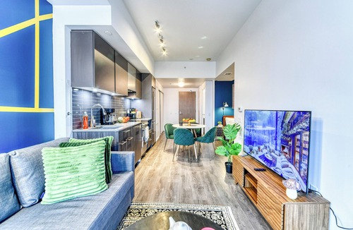 Garden District Apartment | Panorama Suites Downtown Toronto