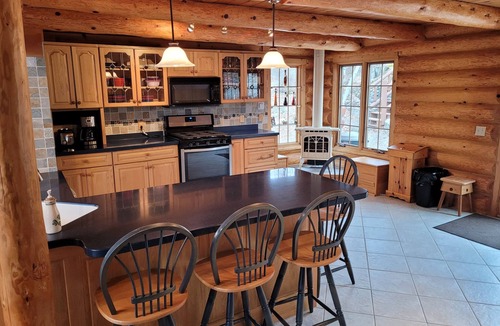 Tower Cabin | Panoramic Island studded views! Spectacular ledge rock setting!