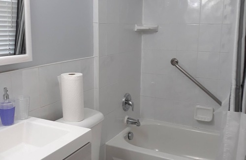 East Windsor House | Paradise Home - Jamrock
