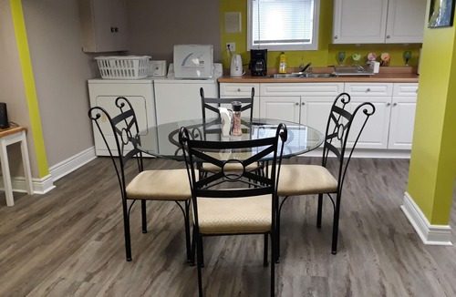 Tecumseh Apartment | Paradise Homes - Beautiful 2-bedroom basement unit