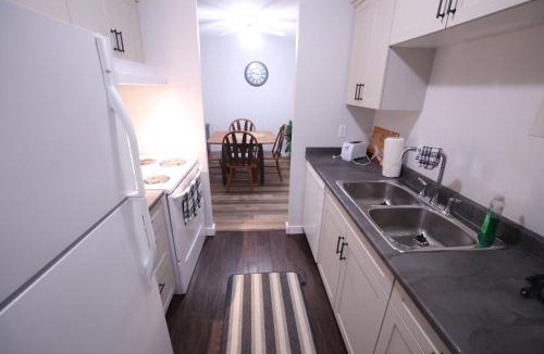 Algoma District Apartment | Paris Plaza