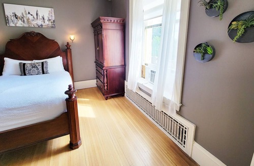 Endion House | Park Avenue Suite | Cotton Mansion