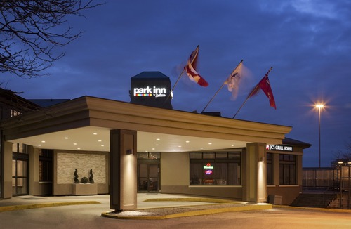 Markham Hotel | Park Inn by Radisson Toronto-Markham