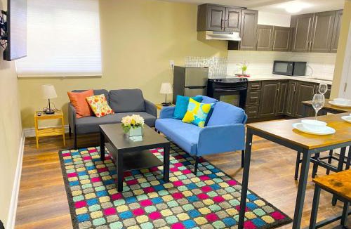 Erin Mills Apartment | Peaceful 3 Bedroom Basement Apartment