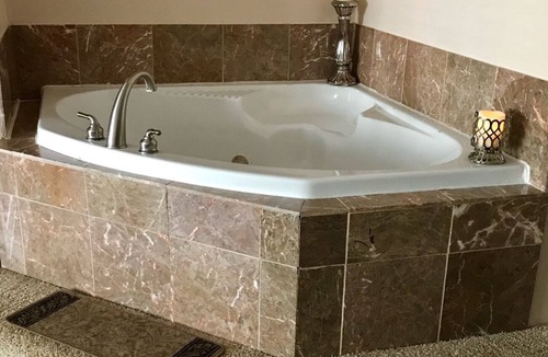 Wabasha Condo | Peaceful Condo in Wabasha with Beautiful River Bluff Location (Lower Unit)