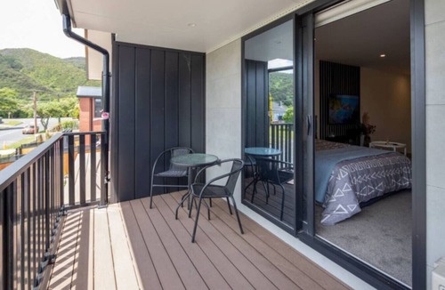 Lower Hutt Apartment | Peaceful Hideaway: Studio in Macky