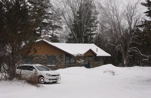 Ameliasburgh Cottage | Peaceful Lakefront House in the Heart of Prince Edward County