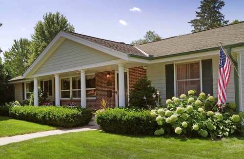 New Hope Apartment | Peaceful Luxury Retreat Near Downtown Minneapolis - New Exterior Coming Soon!