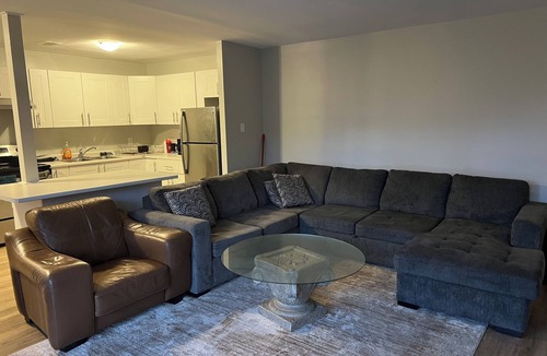 Glenridge Apartment | Peaceful Room in shared urban oasis