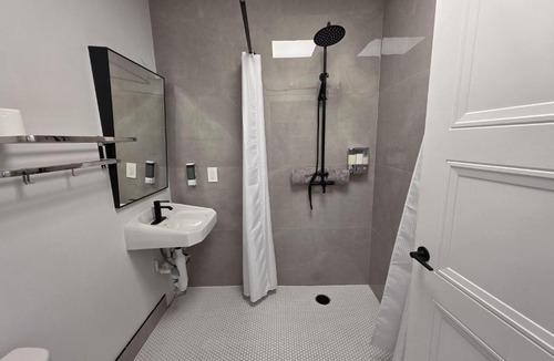 Central Okanagan Apartment | PeachView Studio 103