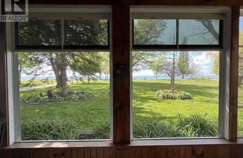 Kingsville House | Pelee Island Escape - Waterfront Sunset Views