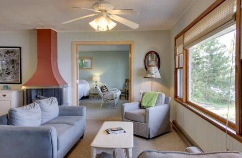 Merrifield House | Pelican Lake Cabin Private Beach and Scenic Sunsets