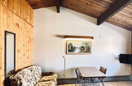 Entwistle Hotel | Pembina River Inn