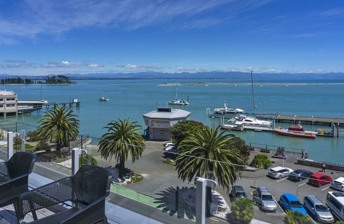 Stepneyville Apartment | Penthouse 37 - Spectacular Nelson Waterfront Apartment