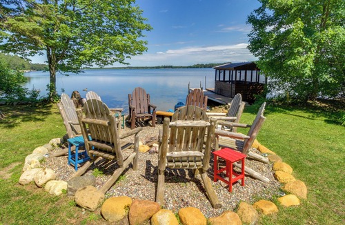 Pequot Lakes Cabin | Pequot Lakes Cabin w/Dock on Loon Lake!