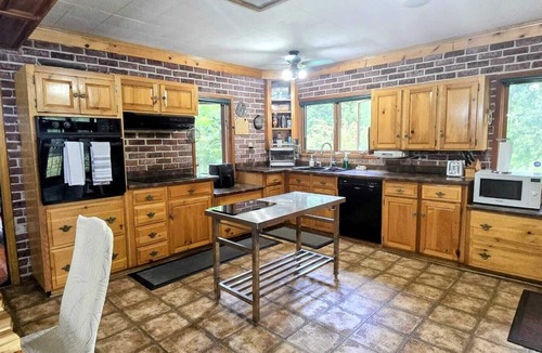 Caledon Cottage | Perfect 10 acres private quiet property for small events & family gatherings
