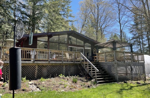 Alnwick/Haldimand Cottage | Perfect Getaway Only 60 min From Toronto. Next to Ste. Anne's Spa.