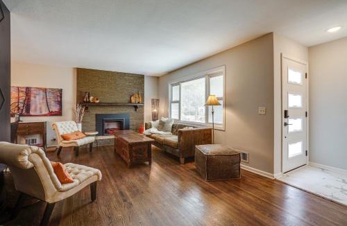 Southwest Minneapolis House | Pet-Friendly Minneapolis Home about 8 Mi to Downtown!
