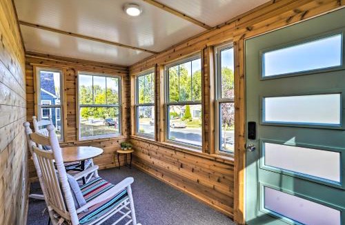 Southwest Minneapolis House | Pet-Friendly Minneapolis Home about 6 Mi to Dtwn!